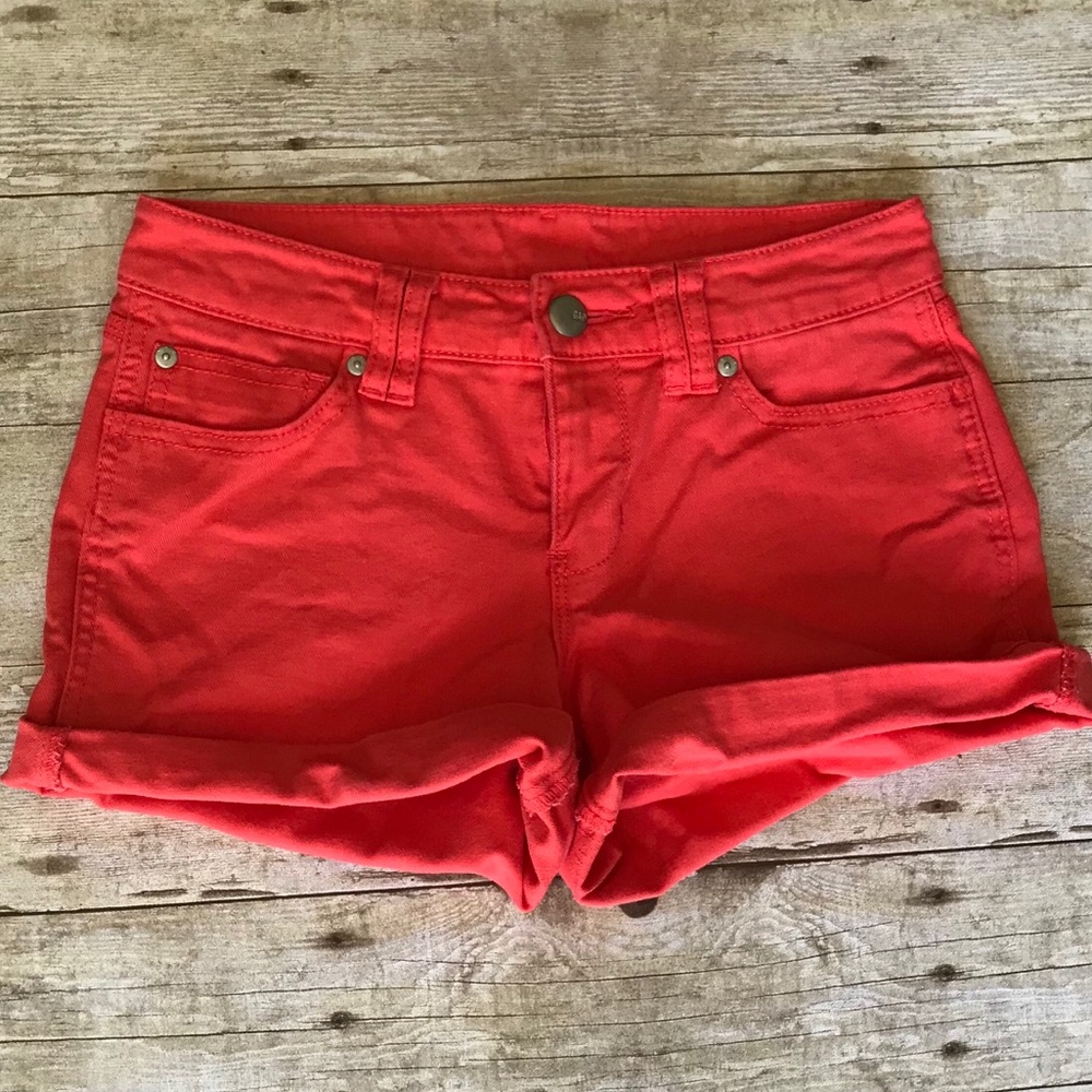Gap denim shorts, size 0/25, coral color